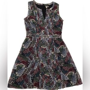 Sleeveless pleated floral dress